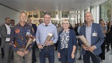 Zilveren Wateropleidingen speldjes voor Wouterjan Fellinga, Koot van Bavel en Jan Wijn
